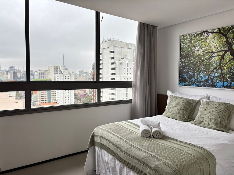 Muito Bem Localizado, Conforto Com Ar-Condicionado