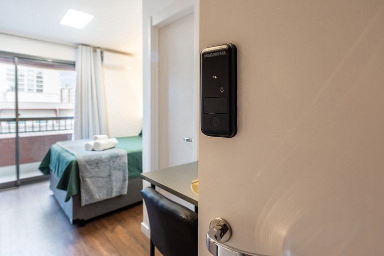 Lindo Estúdio com A/C, Excelente localização