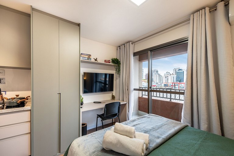 Lindo Estúdio com A/C, Excelente localização