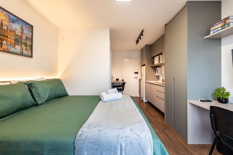 Lindo Estúdio com A/C, Excelente localização