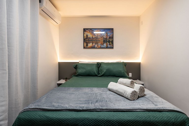 Lindo Estúdio com A/C, Excelente localização