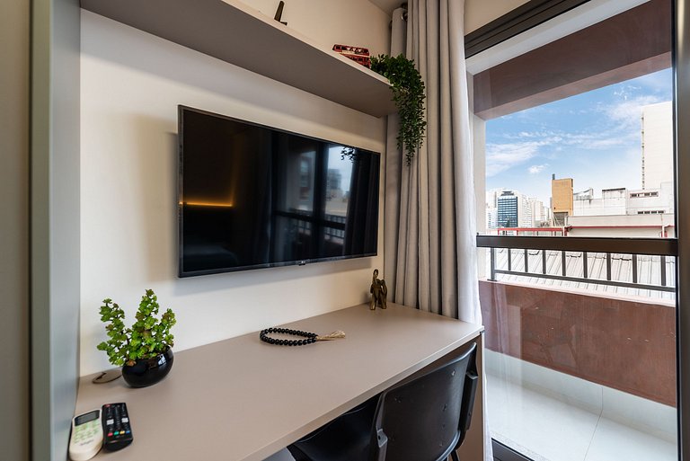 Lindo Estúdio com A/C, Excelente localização