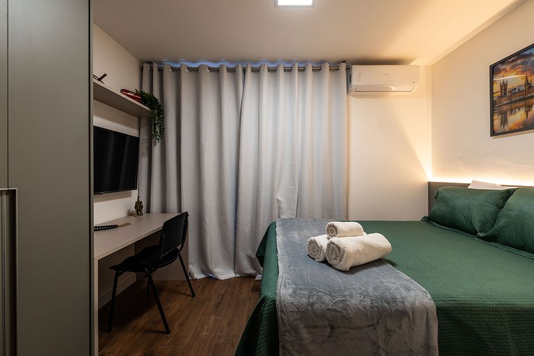 Lindo Estúdio com A/C, Excelente localização