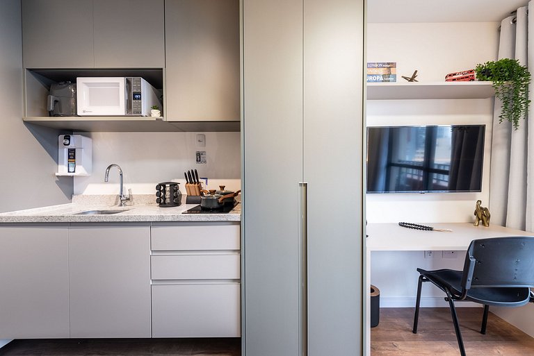 Lindo Estúdio com A/C, Excelente localização