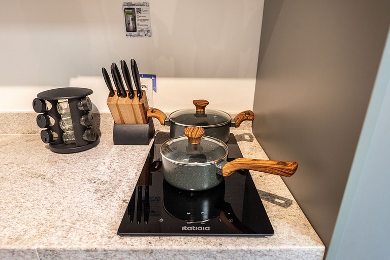 Lindo Estúdio com A/C, Excelente localização