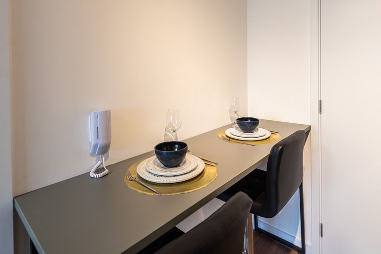 Lindo Estúdio com A/C, Excelente localização