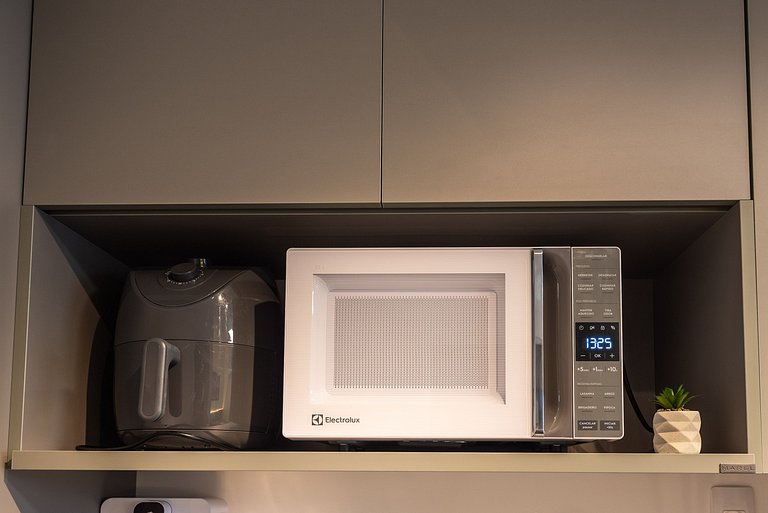 Lindo Estúdio com A/C, Excelente localização