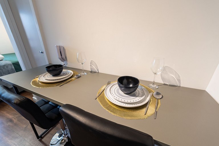 Lindo Estúdio com A/C, Excelente localização