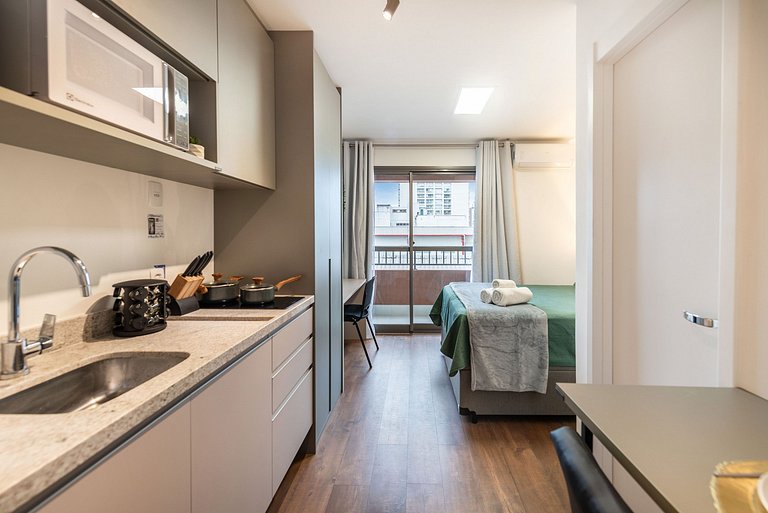 Lindo Estúdio com A/C, Excelente localização