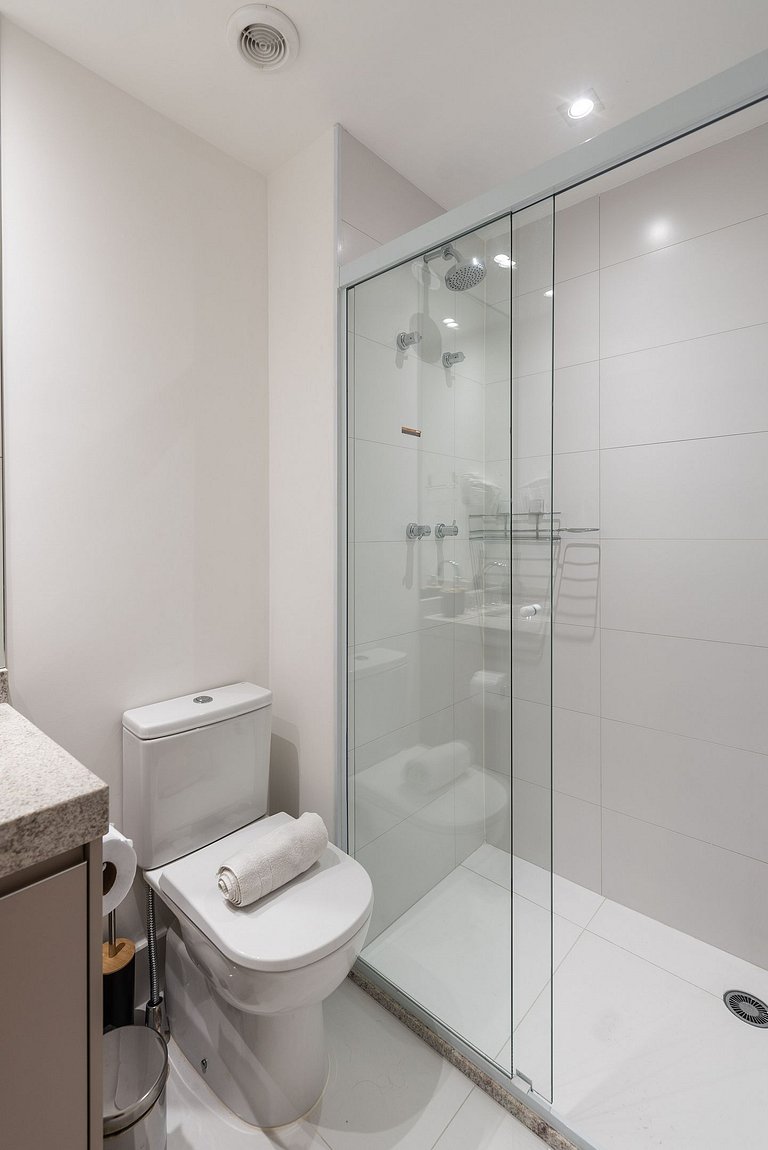 Lindo Estúdio com A/C, Excelente localização