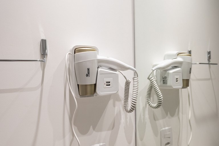 Lindo Estúdio com A/C, Excelente localização