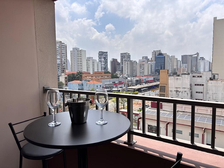 Studio Completo, Prox. Metrô Ana Rosa!