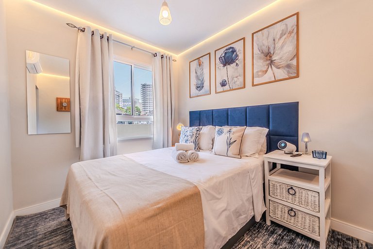 Ap Novinho c/ Varanda Garden e Telão - Aceita Pet