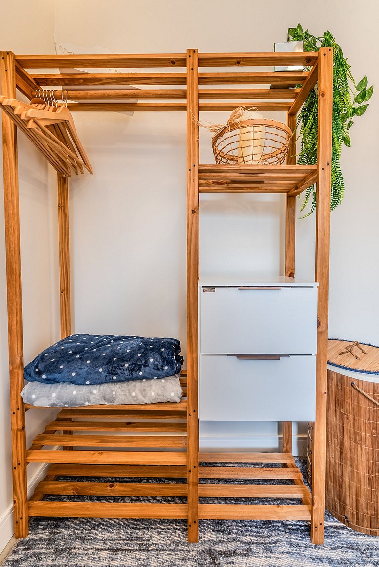 Ap Novinho c/ Varanda Garden e Telão - Aceita Pet