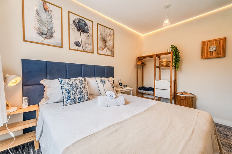 Ap Novinho c/ Varanda Garden e Telão - Aceita Pet