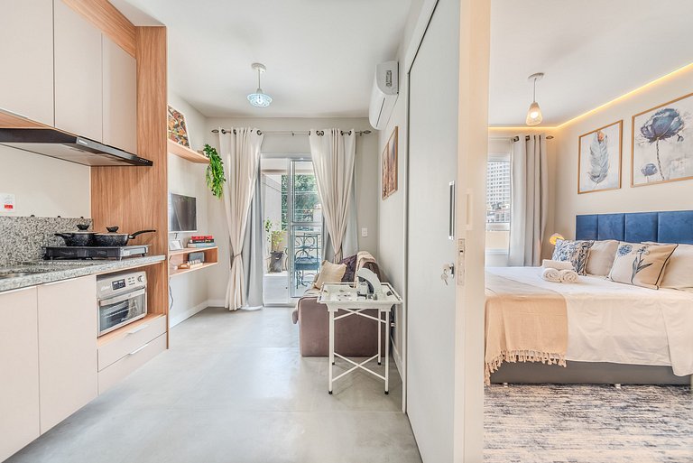 Ap Novinho c/ Varanda Garden e Telão - Aceita Pet