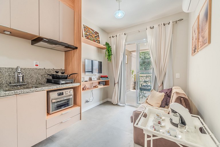 Ap Novinho c/ Varanda Garden e Telão - Aceita Pet