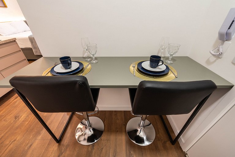 Prox. Metrô Ana Rosa! Studio Completo c/ Sofá-Cama