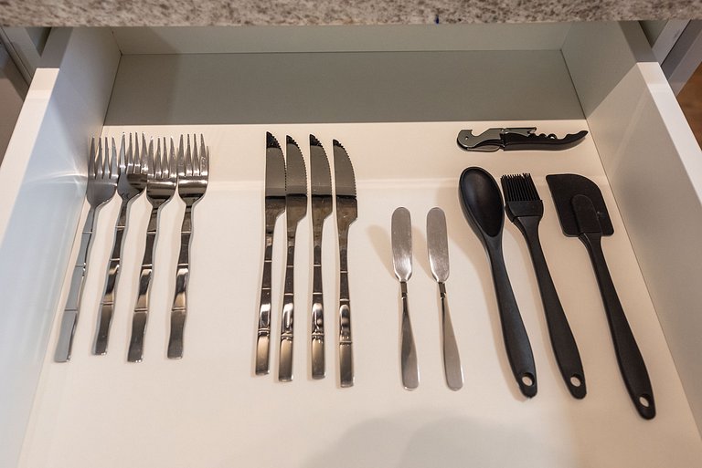 Prox. Metrô Ana Rosa! Studio Completo c/ Sofá-Cama