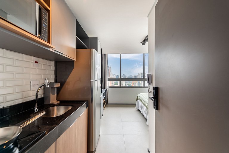 Muito Bem Localizado, Conforto Com Ar-Condicionado