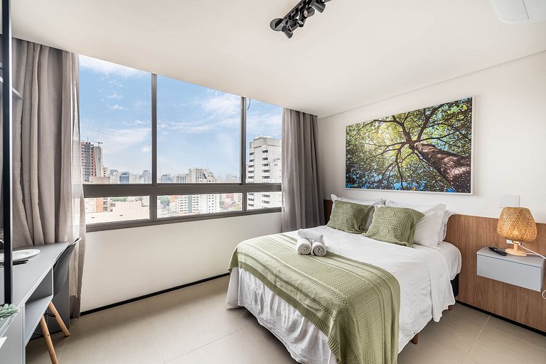 Muito Bem Localizado, Conforto Com Ar-Condicionado