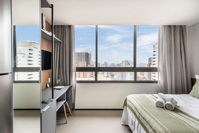 Muito Bem Localizado, Conforto Com Ar-Condicionado