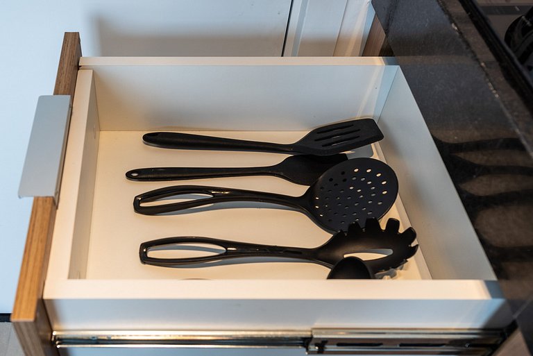 Muito Bem Localizado, Conforto Com Ar-Condicionado