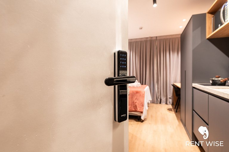 Studio Completo, Prox. do Metrô Ana Rosa!