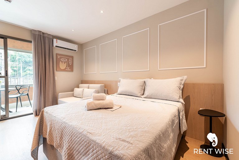 Studio Completo c/ Sofá-Cama e Prox. do Metrô!