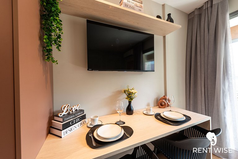 Studio Completo c/ Sofá-Cama e Prox. do Metrô!