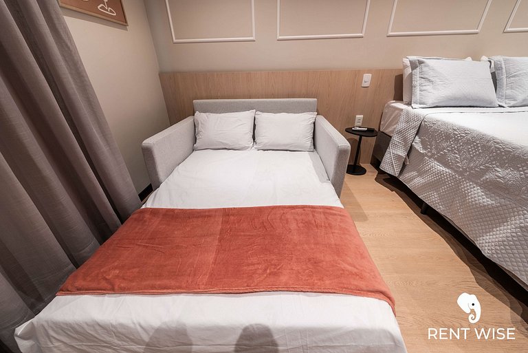 Studio Completo c/ Sofá-Cama e Prox. do Metrô!