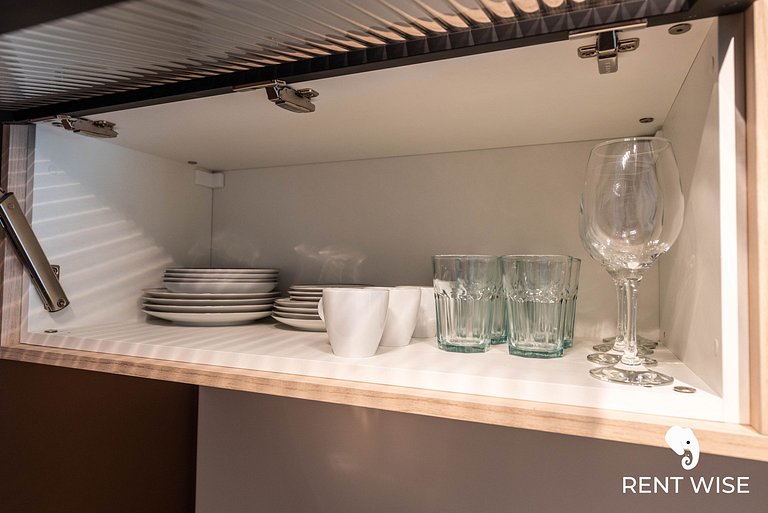 Studio Completo c/ Sofá-Cama e Prox. do Metrô!