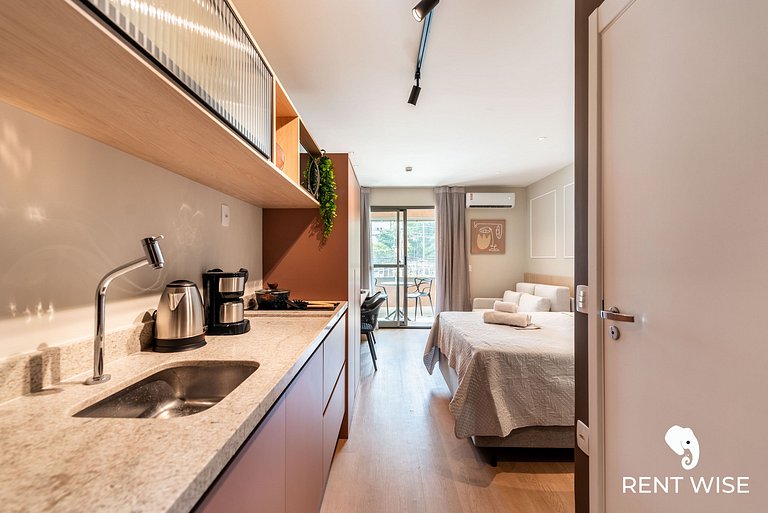 Studio Completo c/ Sofá-Cama e Prox. do Metrô!