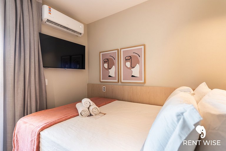 Studio Completo Recém Reformado e Prox. ao Metrô!