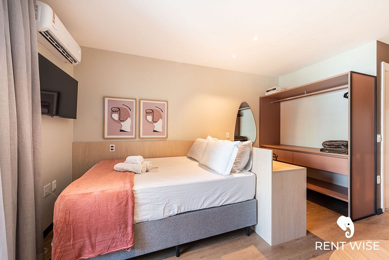 Studio Completo Recém Reformado e Prox. ao Metrô!