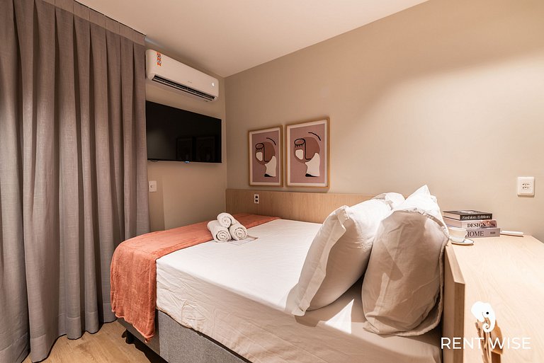 Studio Completo Recém Reformado e Prox. ao Metrô!