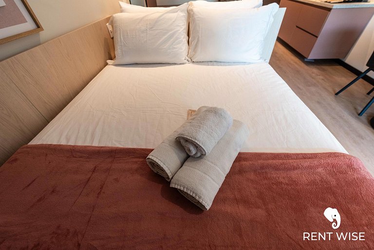 Studio Completo Recém Reformado e Prox. ao Metrô!