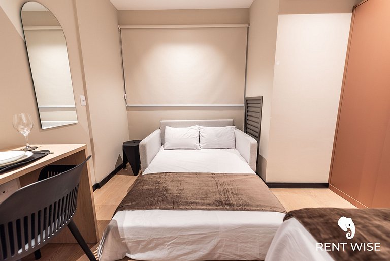 Studio Completo c/ Sofá-Cama e Prox. do Metrô!