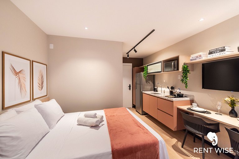 Studio Completo c/ Sofá-Cama e Prox. do Metrô!