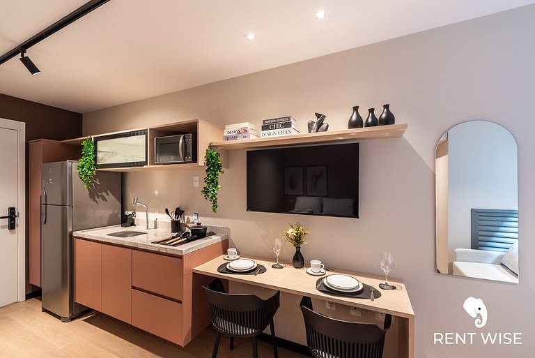 Studio Completo c/ Sofá-Cama e Prox. do Metrô!