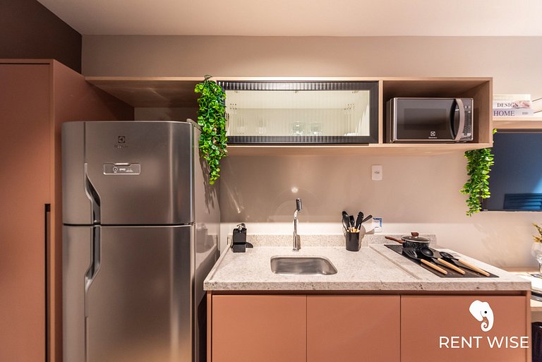 Studio Completo c/ Sofá-Cama e Prox. do Metrô!