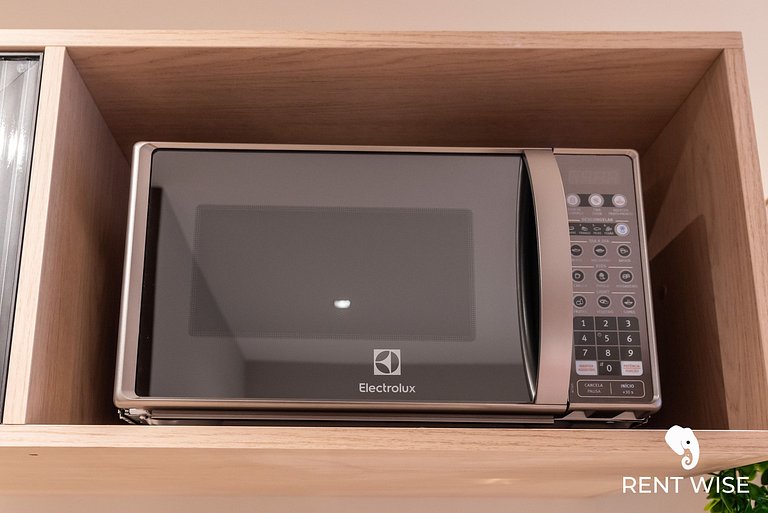 Studio Completo c/ Sofá-Cama e Prox. do Metrô!