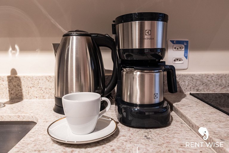 Studio Completo c/ Sofá-Cama e Prox. do Metrô!