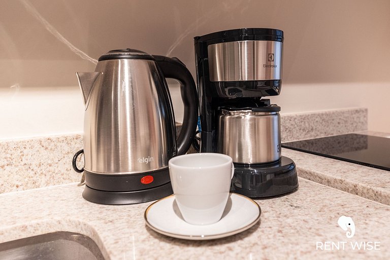 Studio Completo c/ Sofá-Cama e Prox. do Metrô!