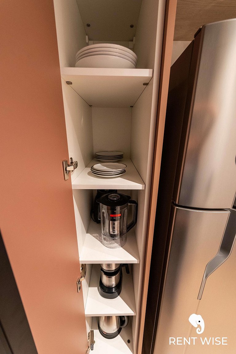 Studio Completo c/ Sofá-Cama e Prox. do Metrô!