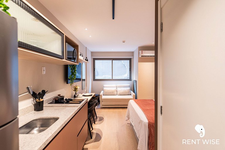 Studio Completo c/ Sofá-Cama e Prox. do Metrô!