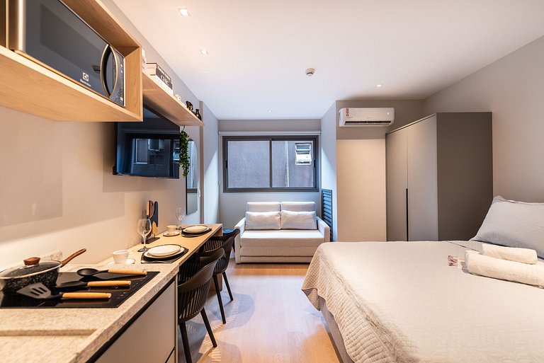 Studio Completo c/ Sofá-Cama e Prox. do Metrô!