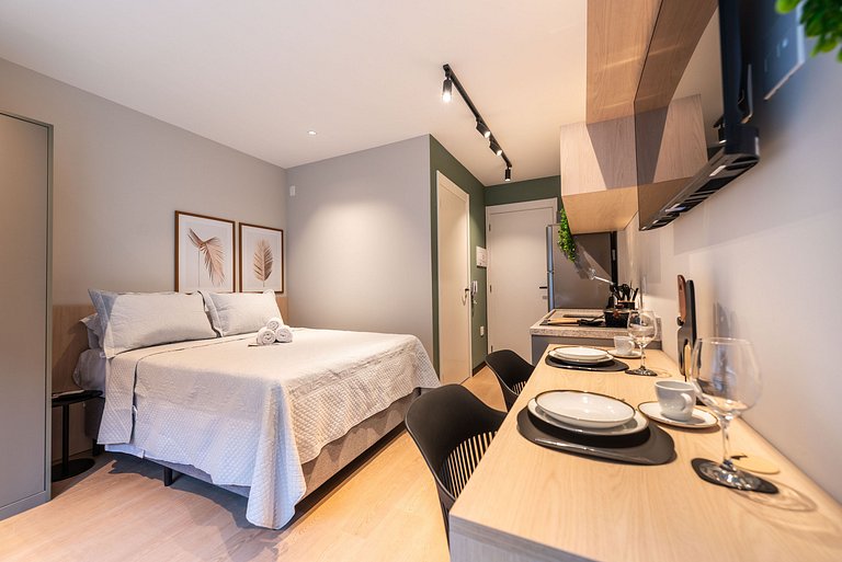 Studio Completo c/ Sofá-Cama e Prox. do Metrô!