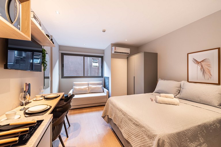 Studio Completo c/ Sofá-Cama e Prox. do Metrô!