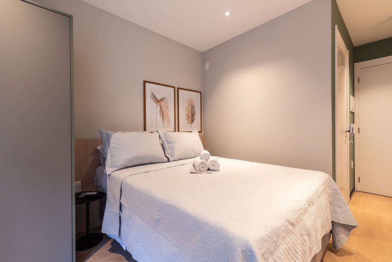 Studio Completo c/ Sofá-Cama e Prox. do Metrô!